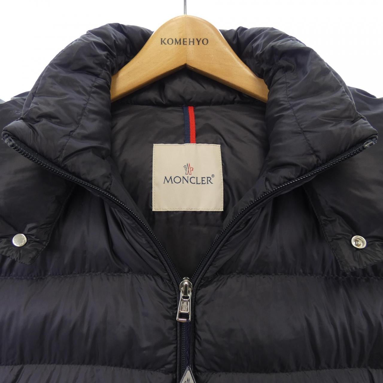 モンクレール MONCLER ダウンジャケット