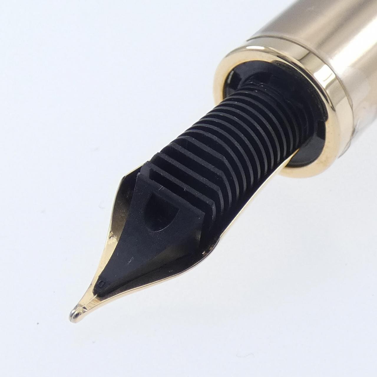 MONTBLANC 2022 Victoria 4810 127846 钢笔