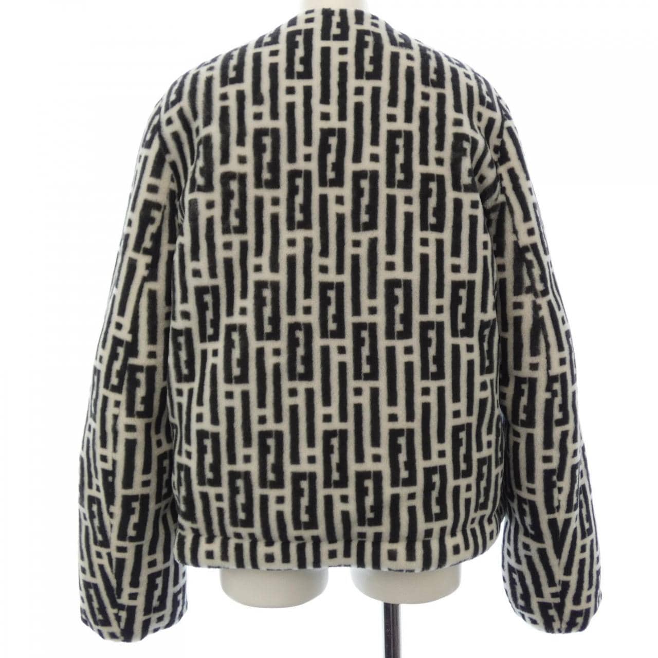 フェンディ FENDI FM5362 ANUQ ダウンジャケット