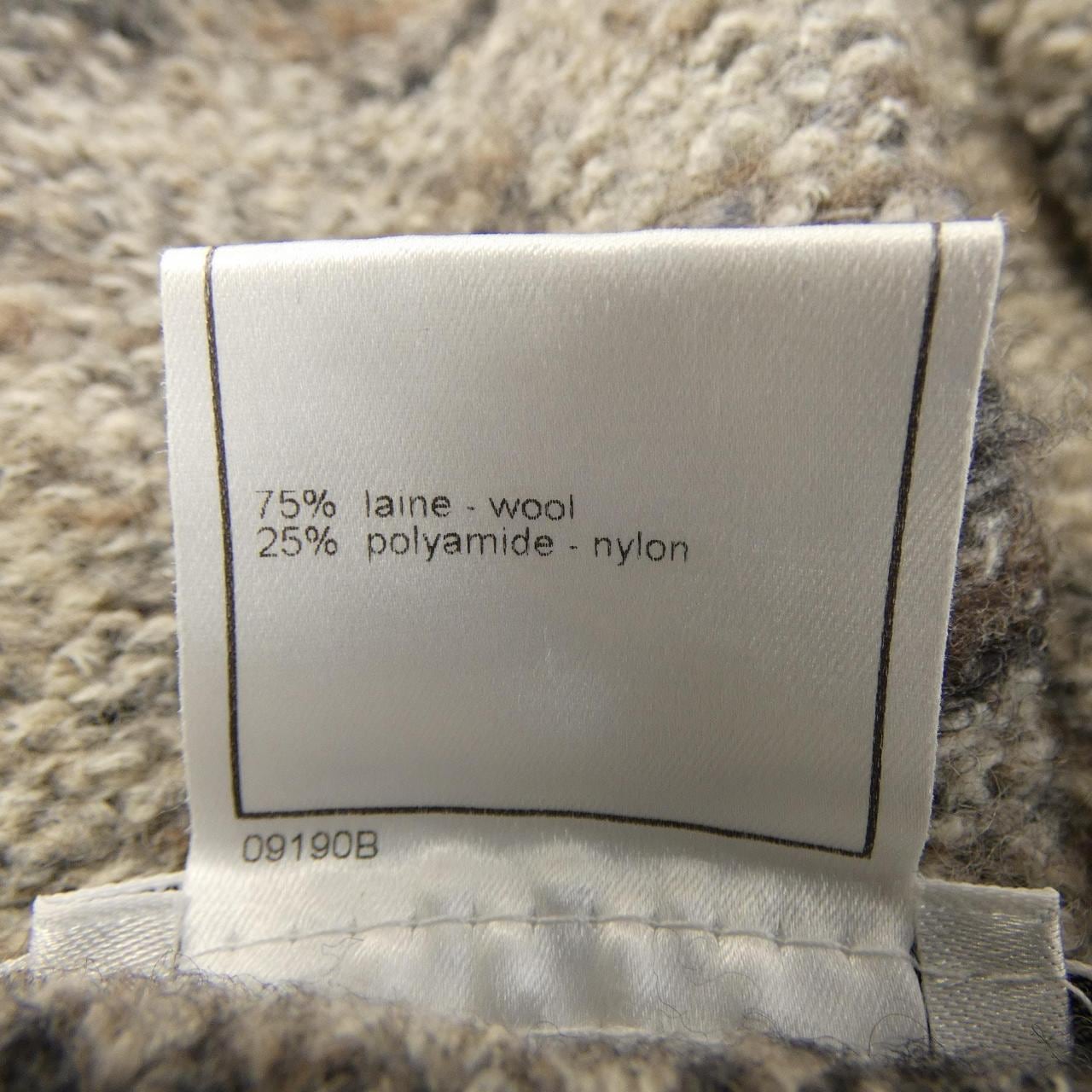 【ヴィンテージ】シャネル CHANEL IDENTIFICATION P14369V00662 99A ノーカラージャケット