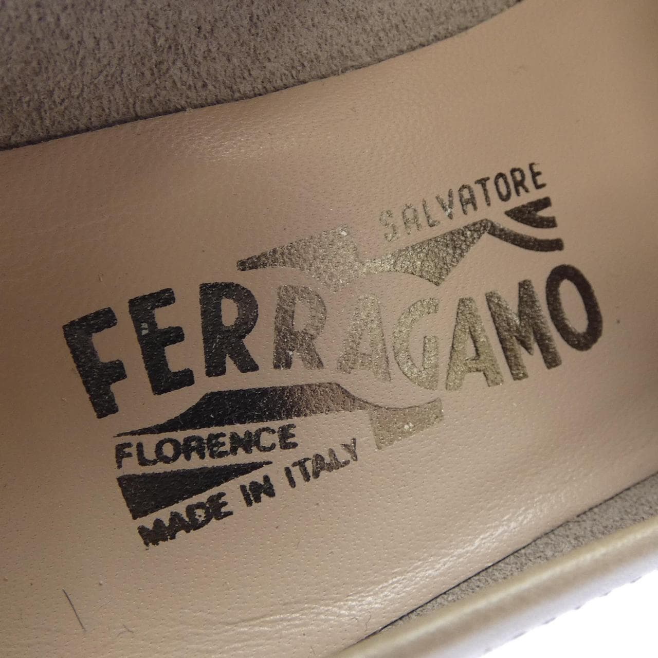 サルヴァトーレフェラガモ SALVATORE FERRAGAMO パンプス