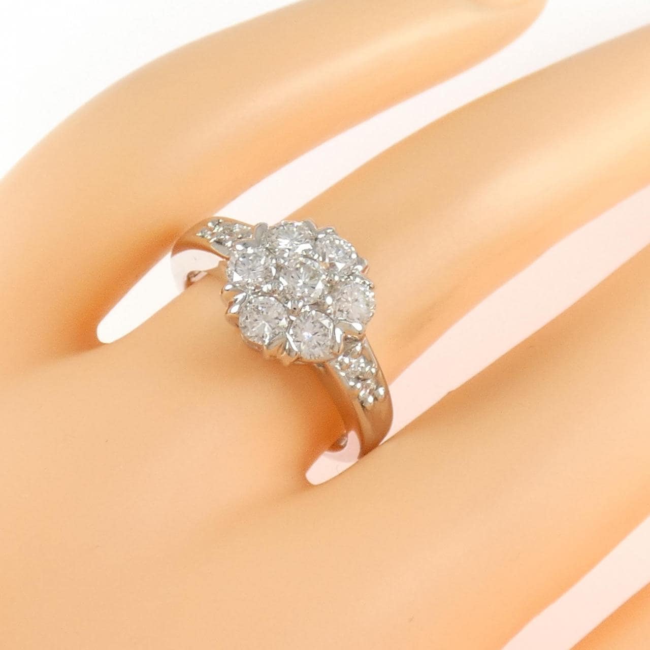 PT900 フラワー ダイヤモンド リング 1.076CT