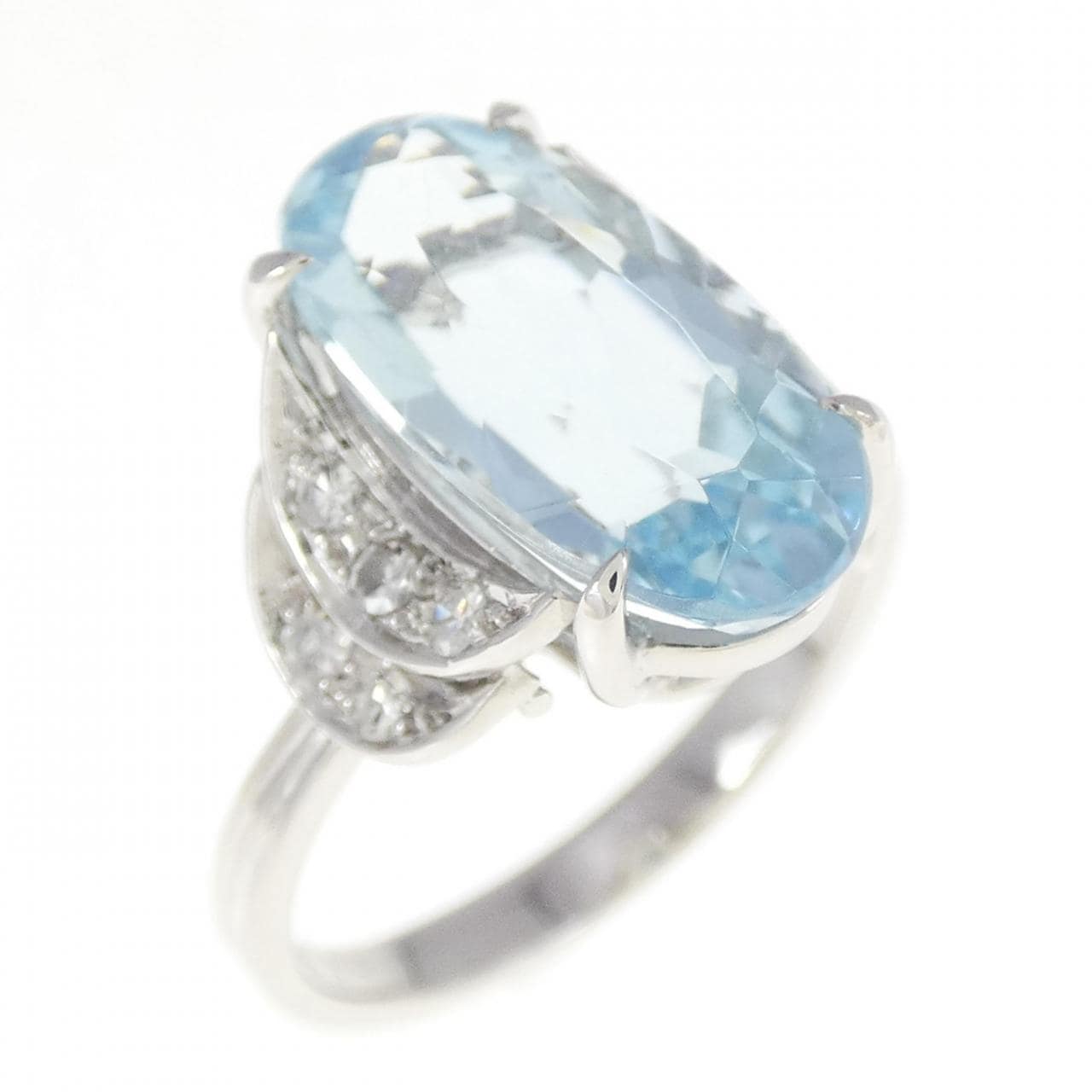 K18WG Aquamarine ring 3.88CT