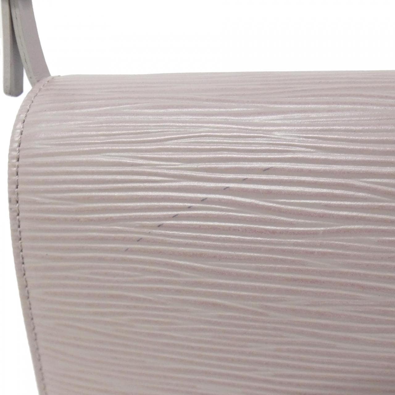 ルイヴィトン エピ ビアリッツ M5293B バッグ