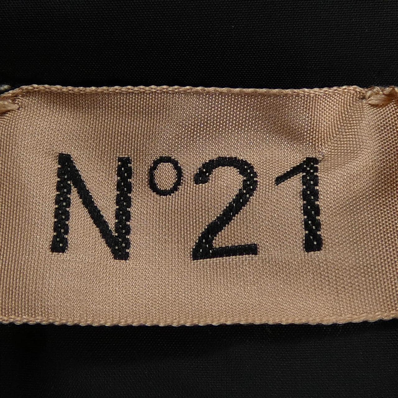 ヌメロヴェントゥーノ N°21 21AW-G052-5063 ジャケット