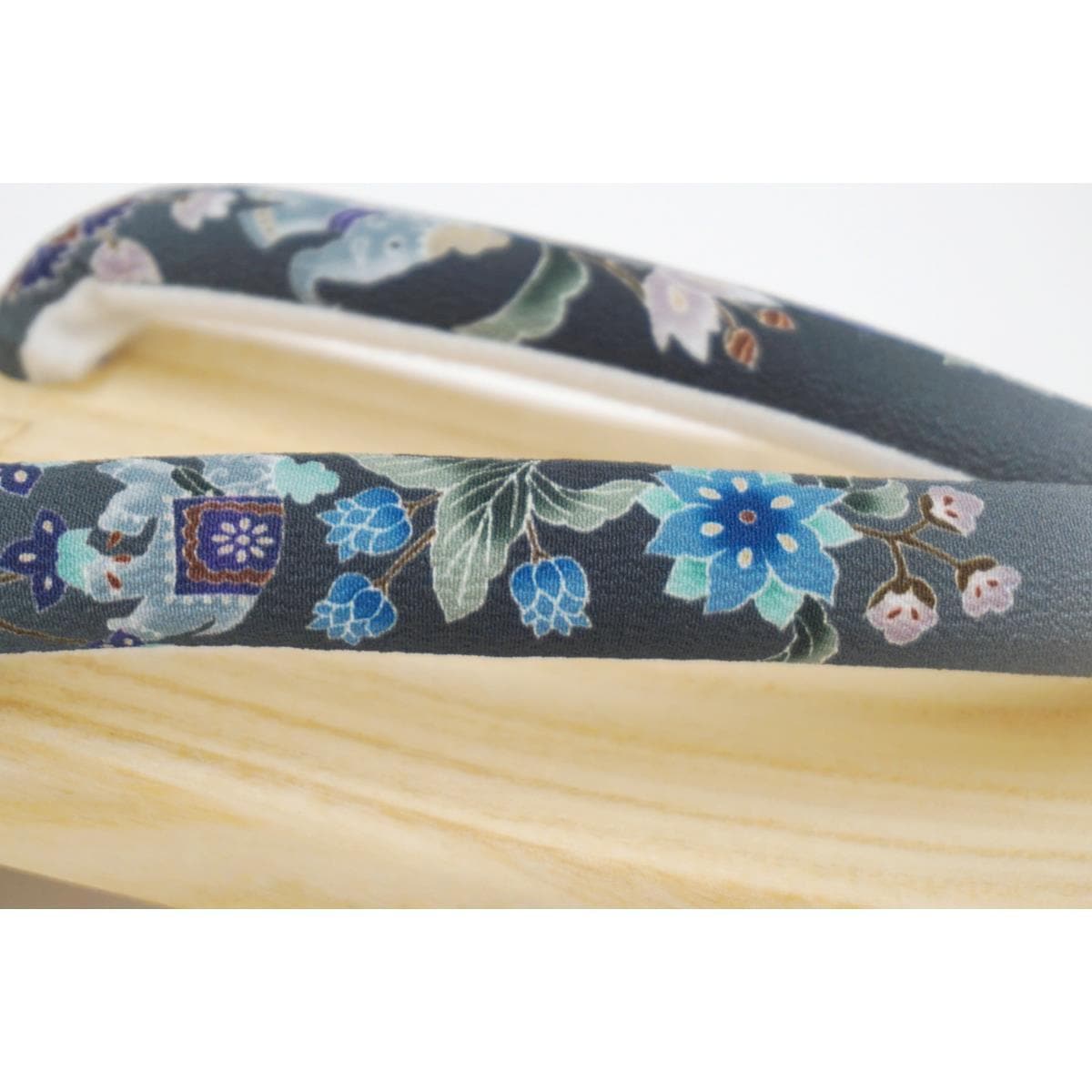【新品】女下駄　【岡重】　Ｆサイズ
