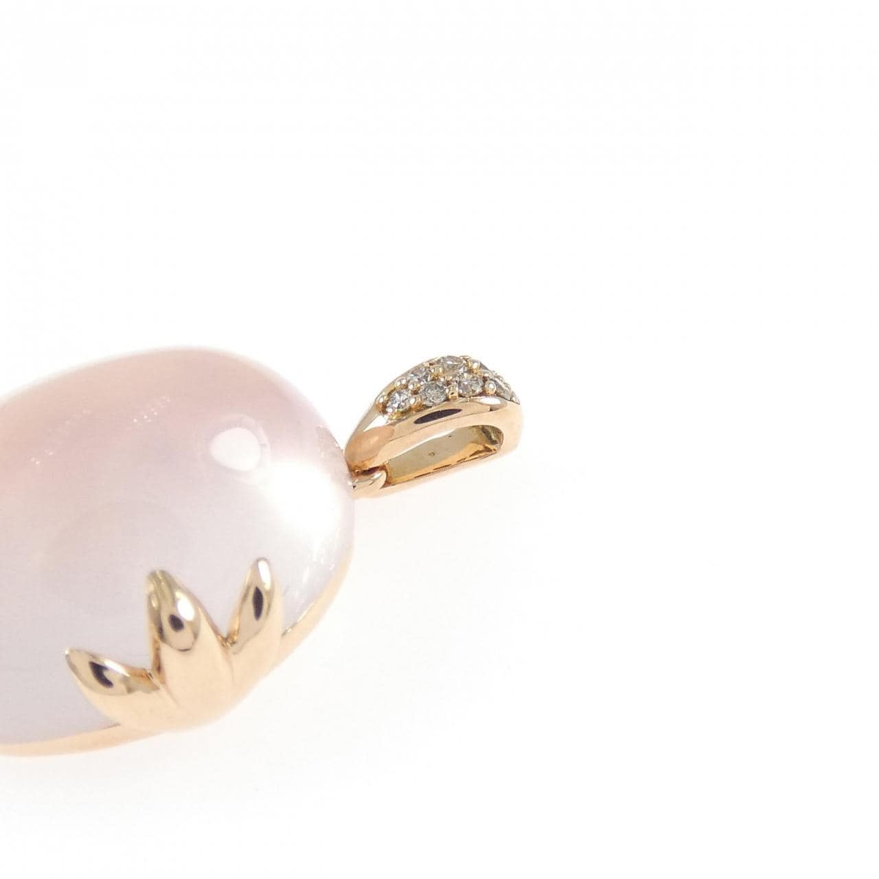 ジーエスティービー ローズクオーツ ペンダント 8.00CT