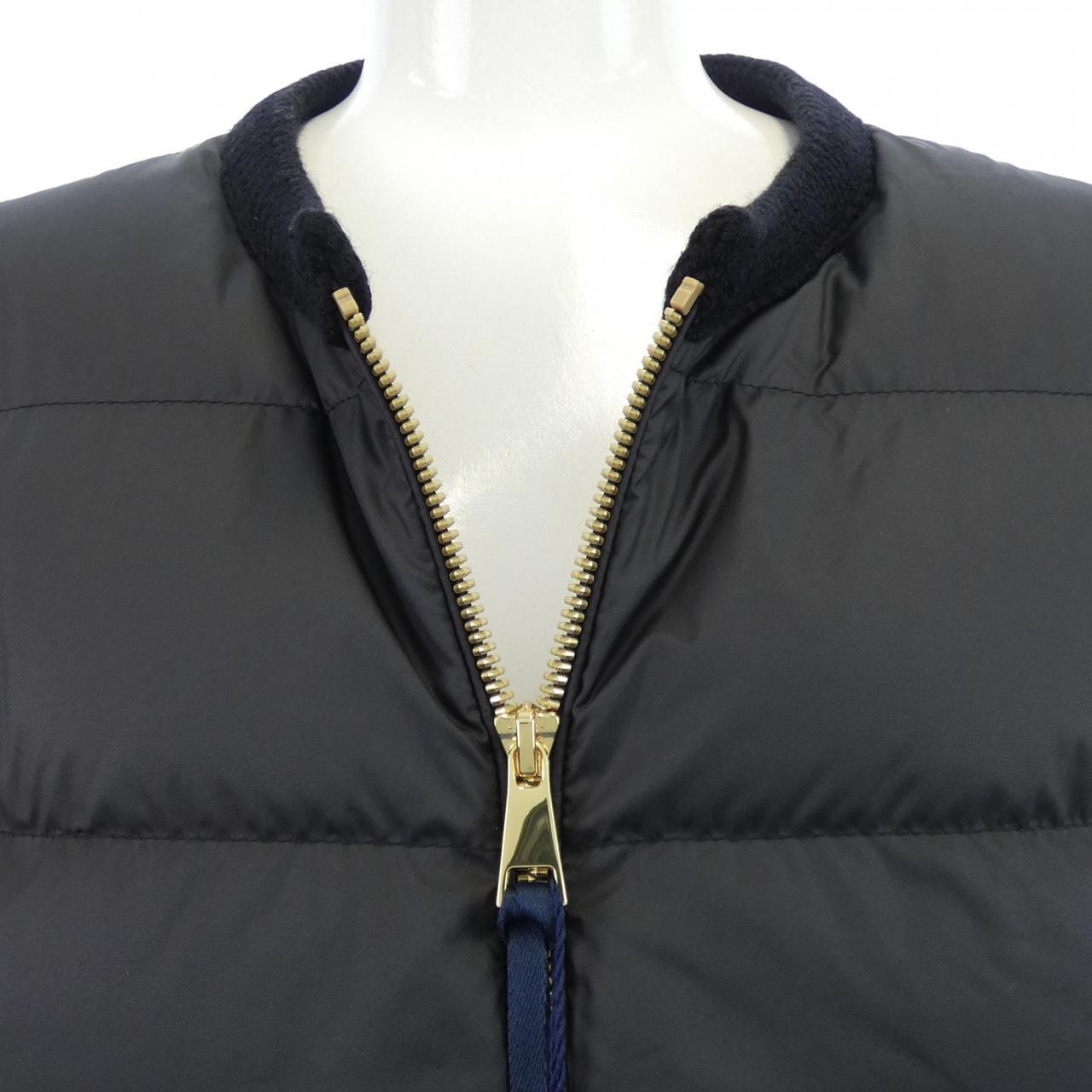 【新品】モンクレール MONCLER MAUVEZIN ダウンジャケット