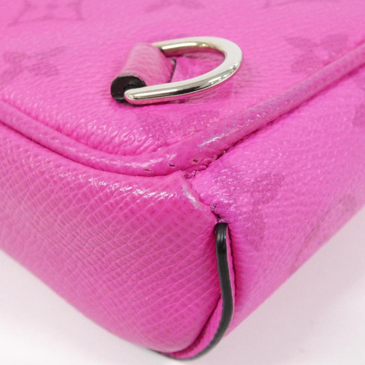 ルイヴィトン タイガ ラマ アウトドア スリングバッグ M30767 ショルダーバッグ