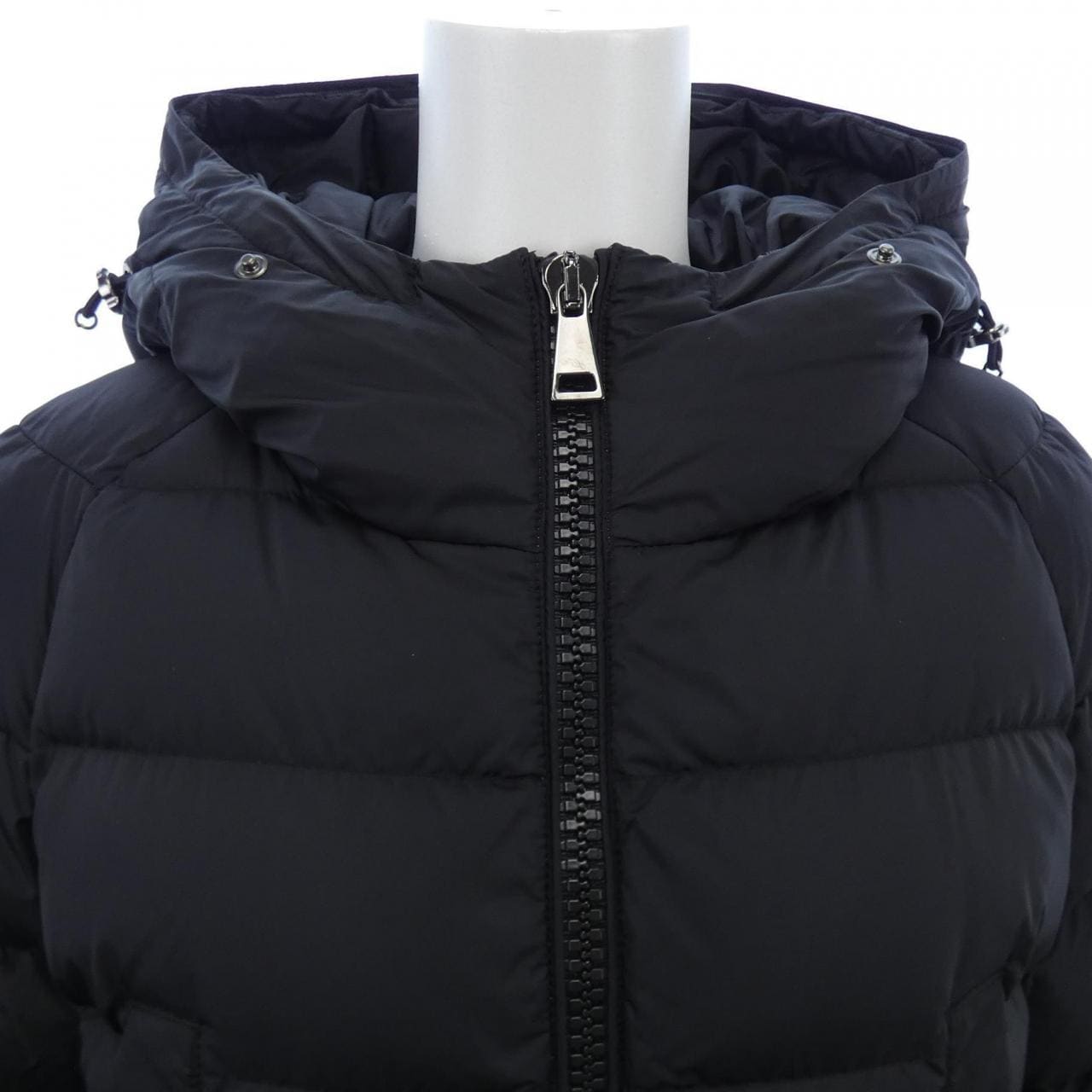 モンクレール MONCLER ダウンジャケット