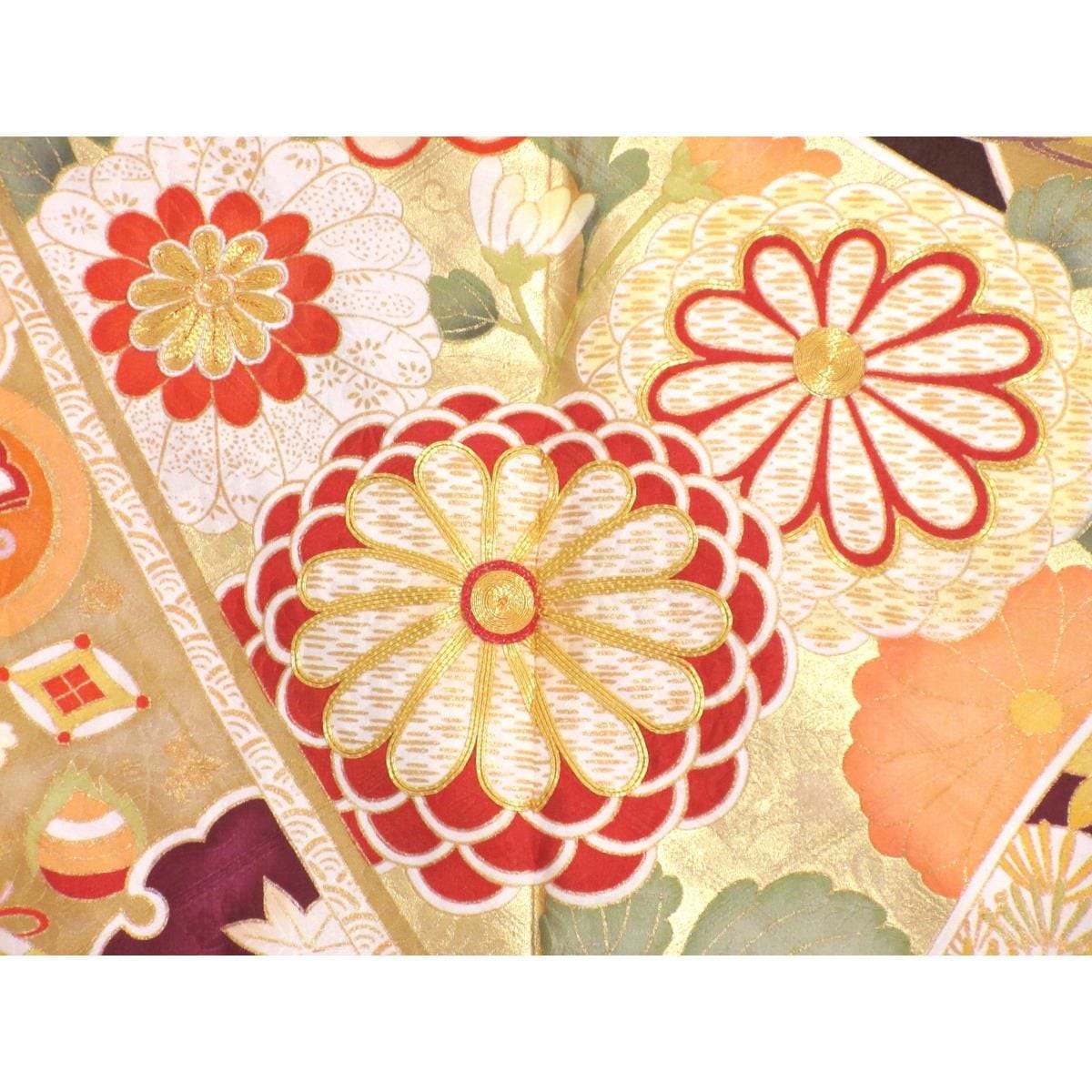 振袖　友禅金彩加工　刺繍入りボカシ染