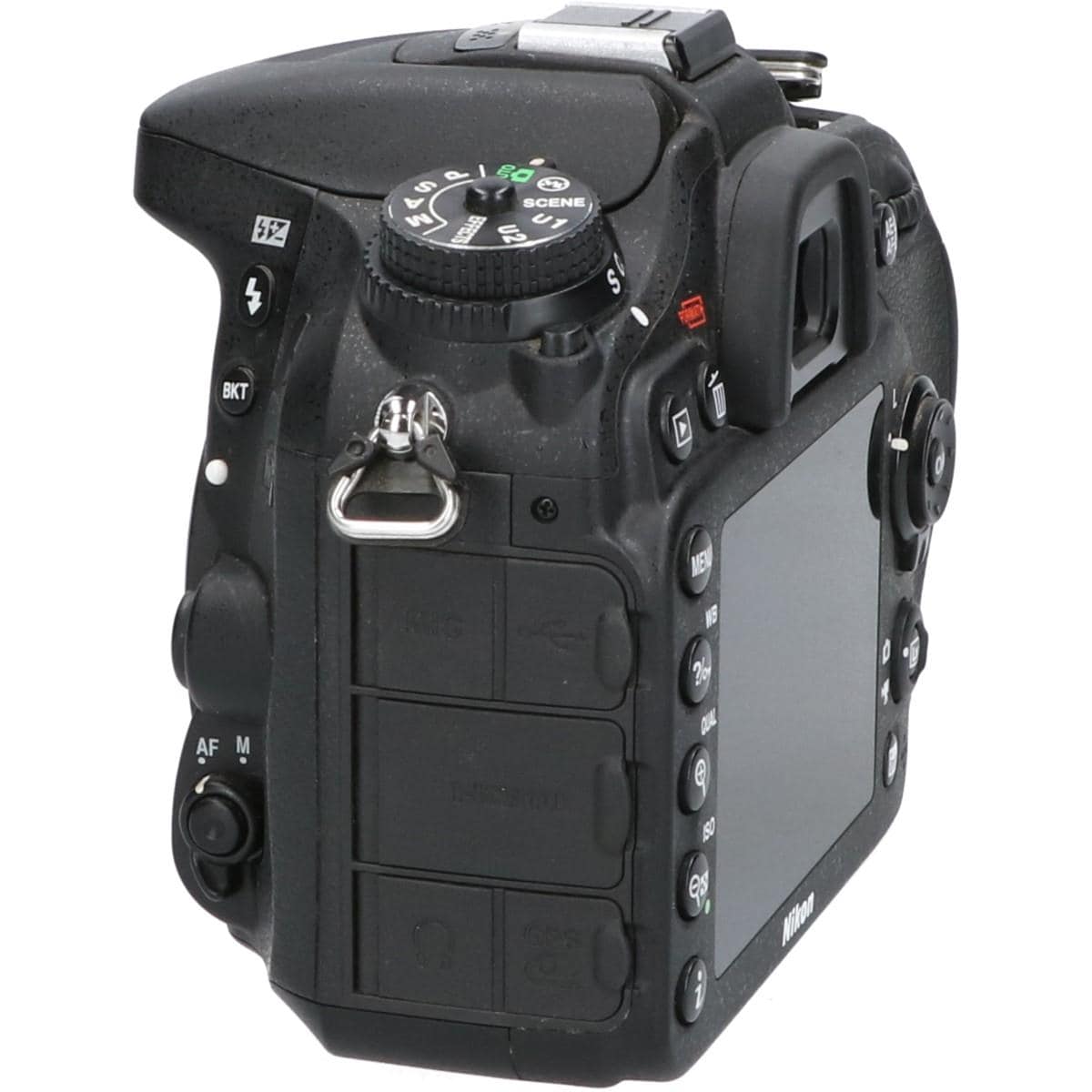 D7100