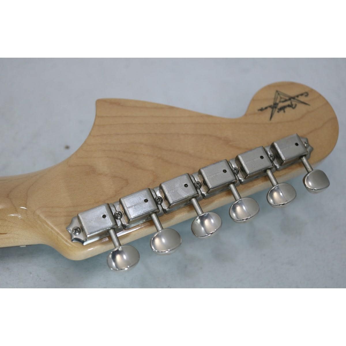 ＦＥＮＤＥＲ　ＣＵＳＴＯＭ　ＳＨＯＰ　　６２　ＪＡＧＵＡＲ　ＮＯＳ