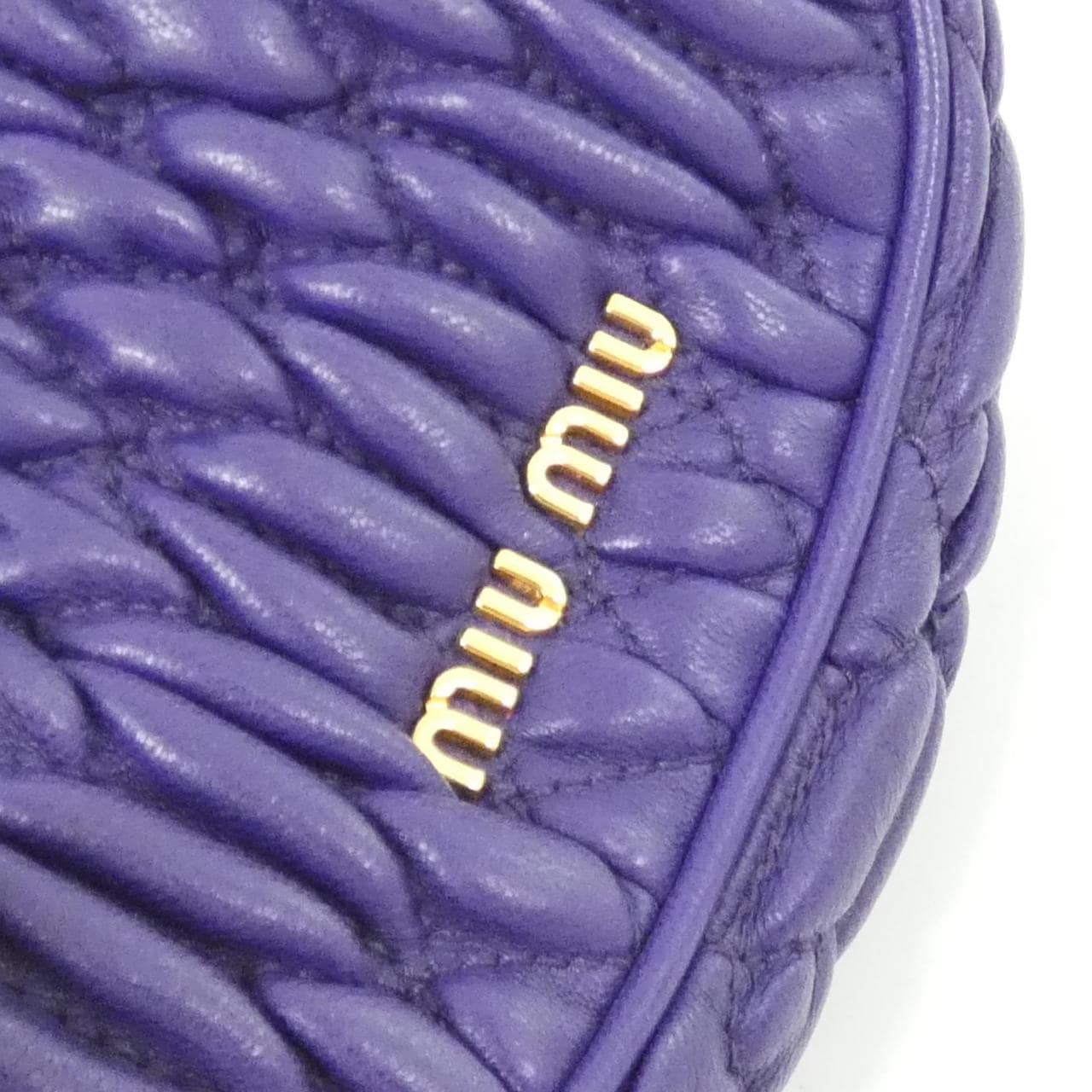 ミュウミュウ ポーチ