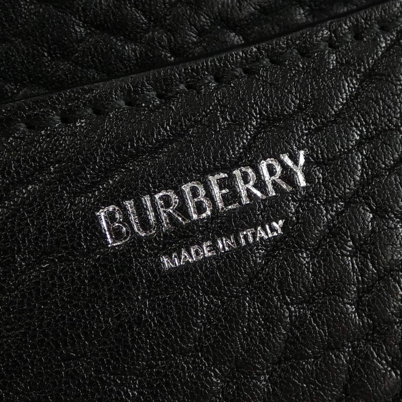 BURBERRY包