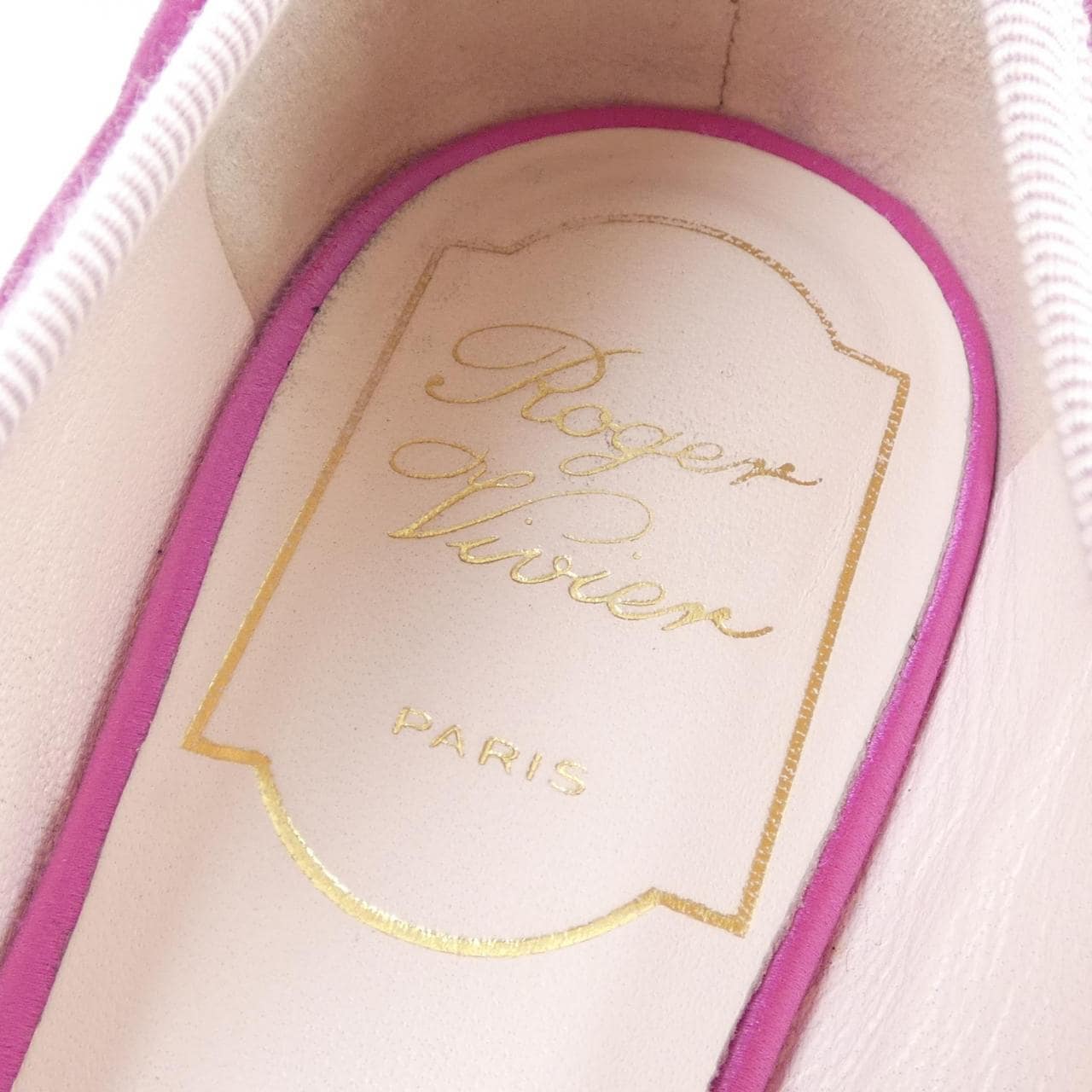 ロジェヴィヴィエ ROGER VIVIER フラットシューズ