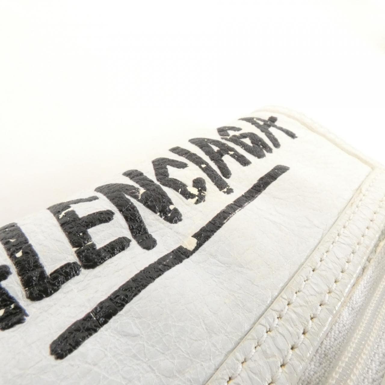 バレンシアガ GRAFFITI EXPLORER POUCH STRAP 532298 0FEN5 ショルダーバッグ