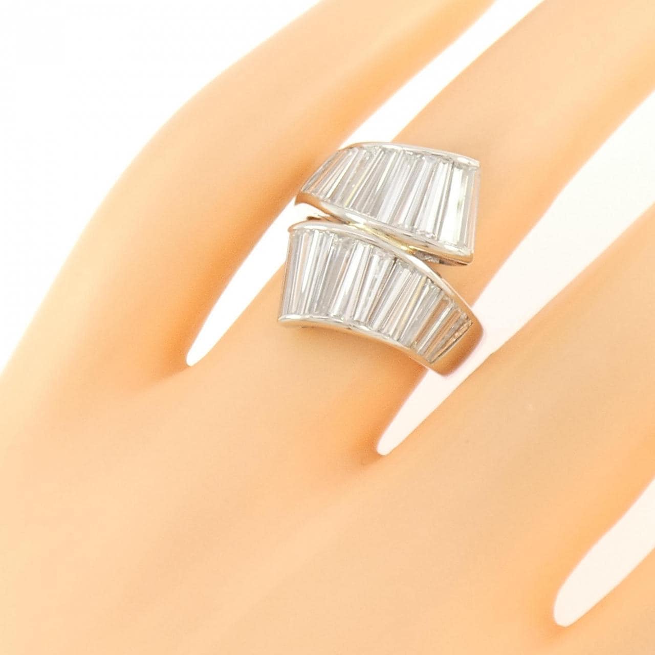 PT900 ダイヤモンド リング 2.85CT