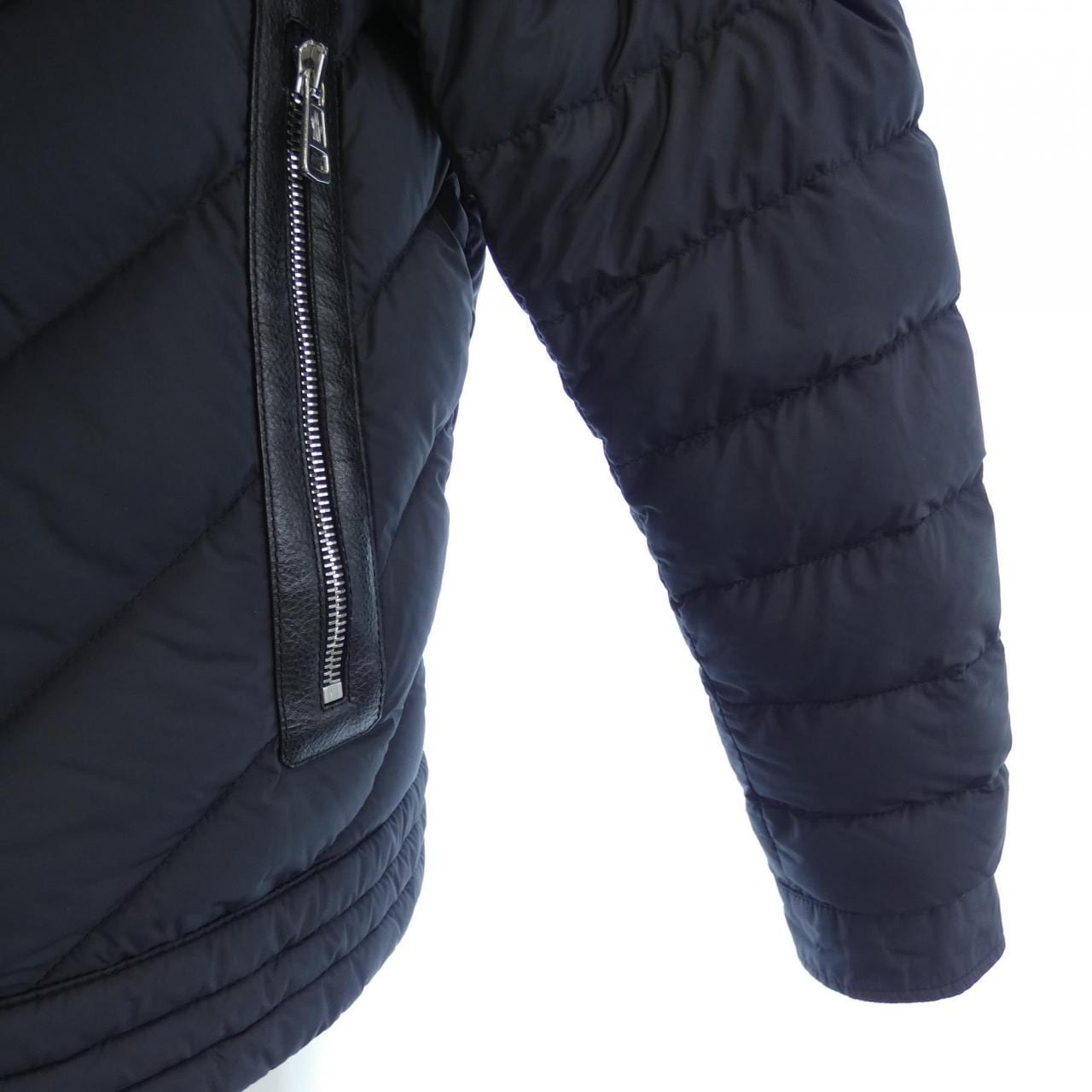 モンクレール MONCLER 549SK TAJUNA ダウンジャケット