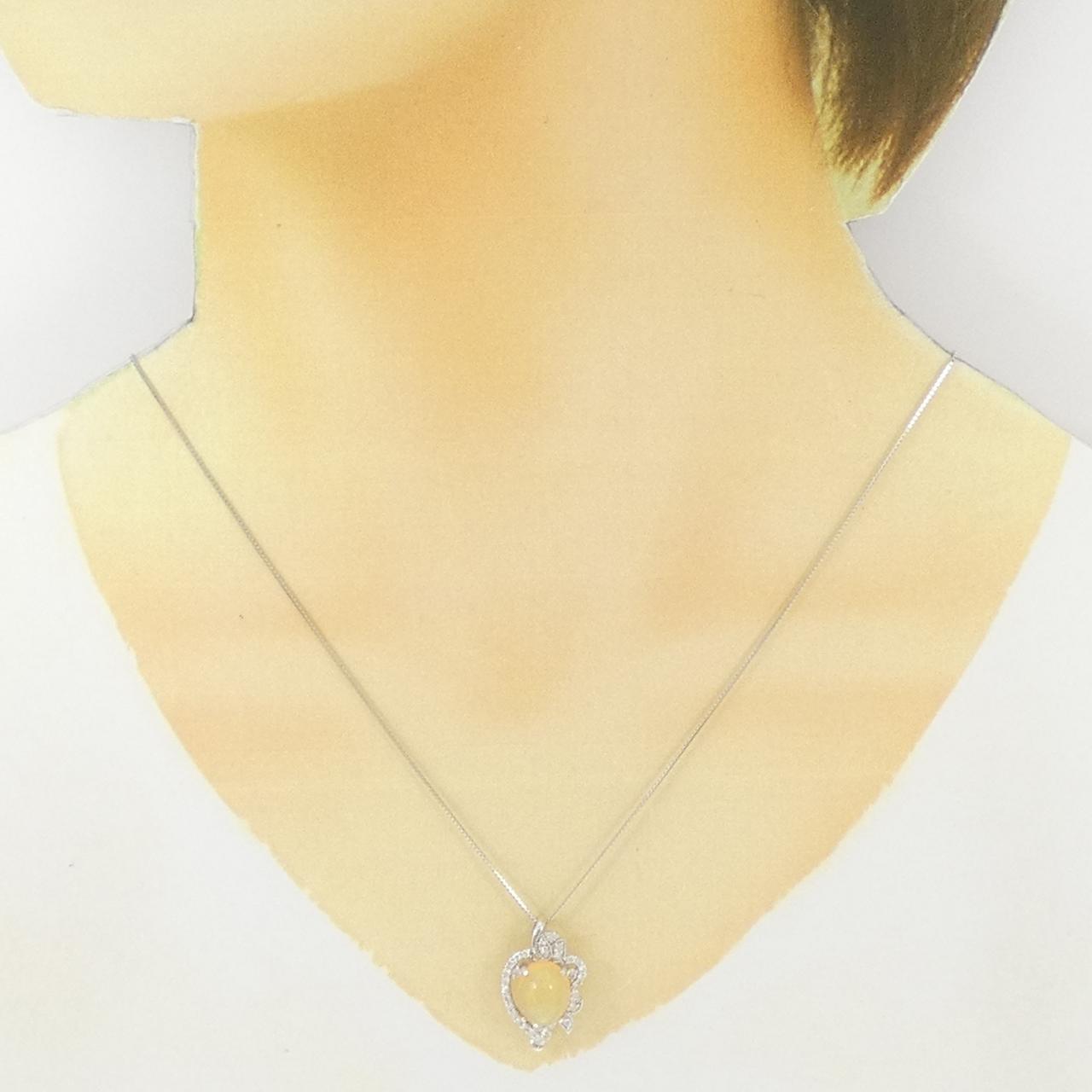 K18WG OPAL Necklace 2.74CT