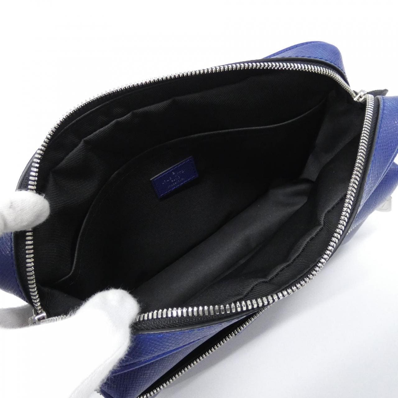 ルイヴィトン タイガ ラマ アウトドア メッセンジャー PM M30242 ショルダーバッグ