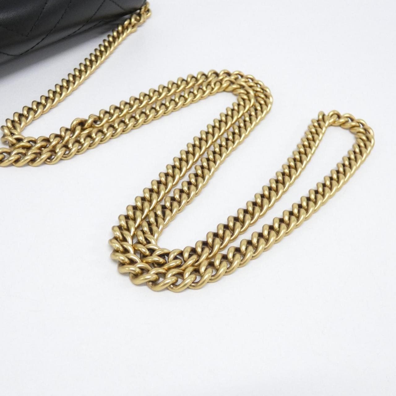グッチ GG MARMONT 474575 DTD1T ショルダーバッグ