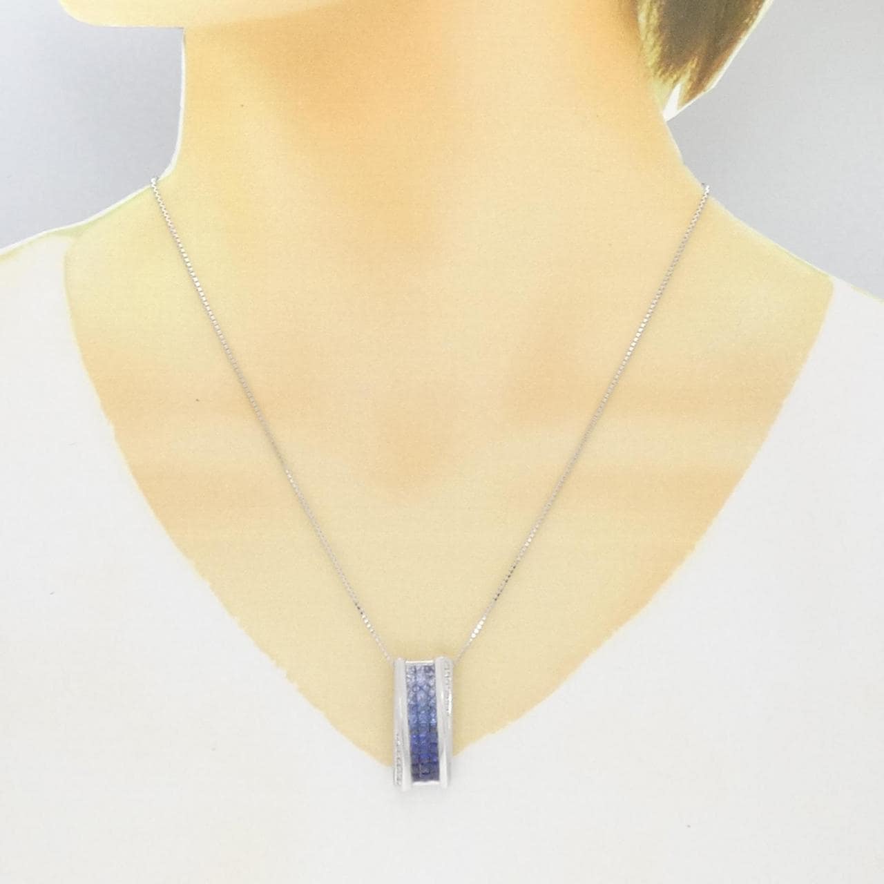 K18WG sapphire necklace 2.50CT