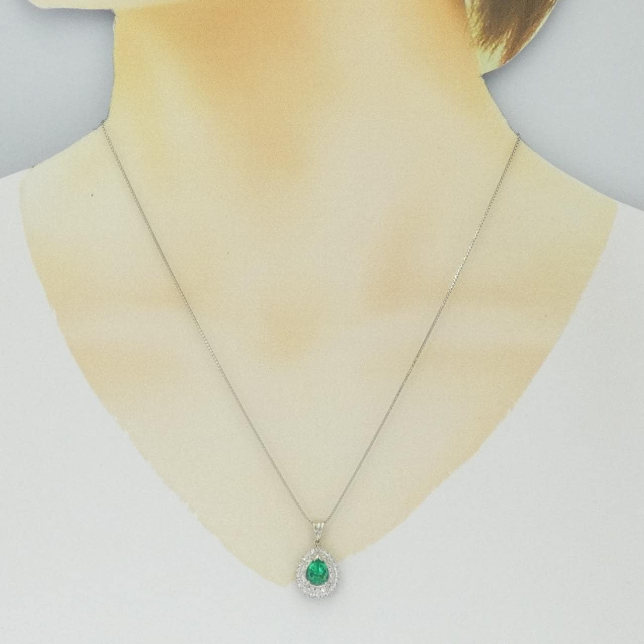 PT900/PT850 エメラルド ネックレス 1.09CT