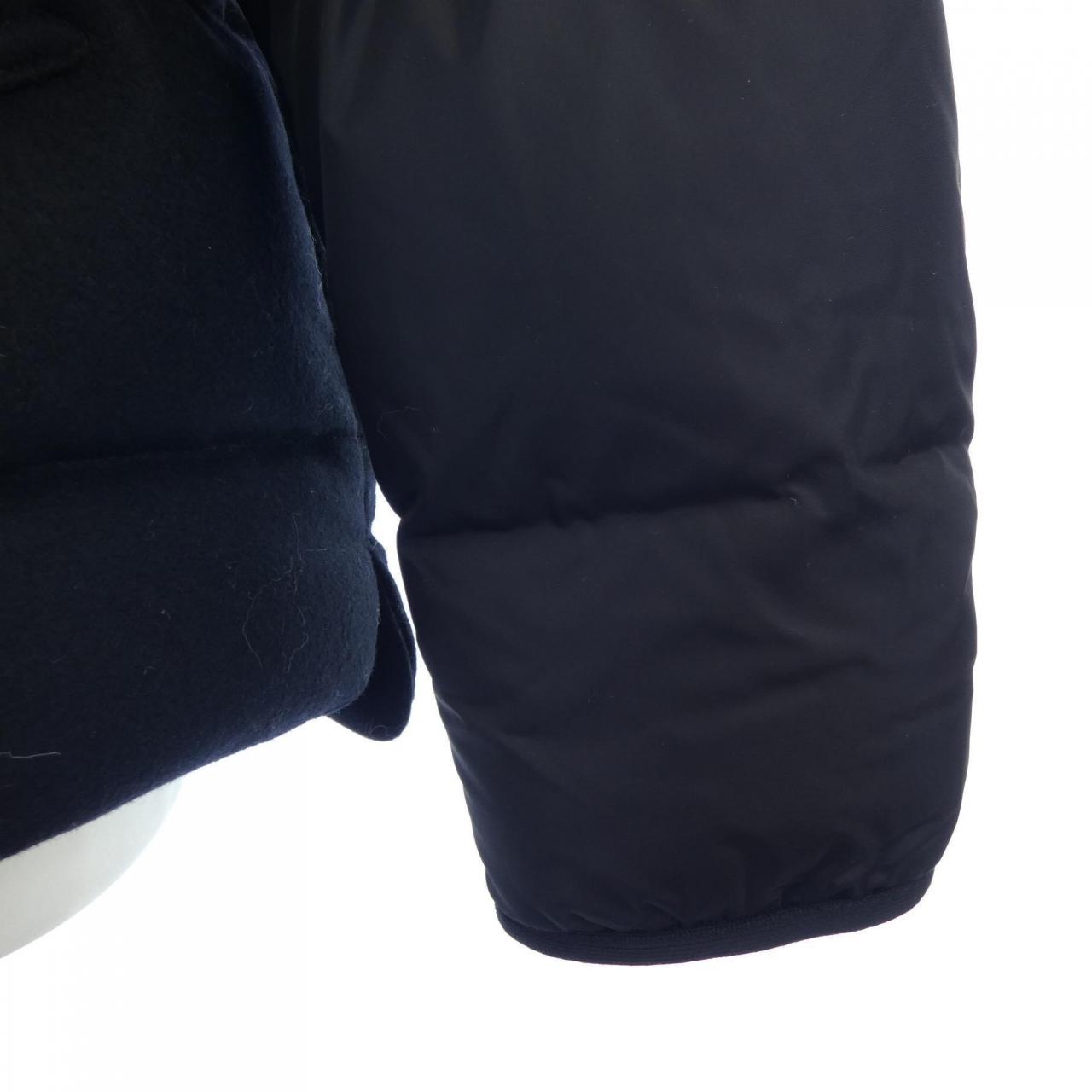 モンクレール MONCLER ダウンジャケット