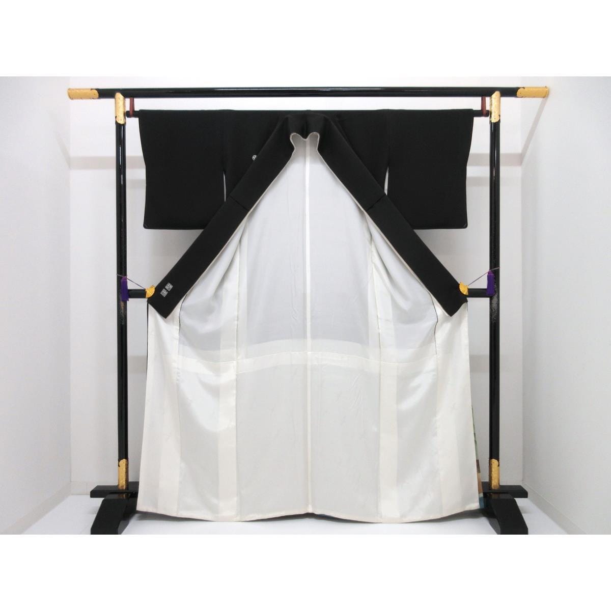 留袖　【大彦】野口彦太郎　丸に変り十三割　角立四ツ目