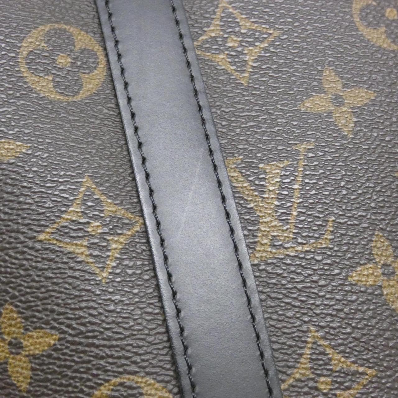 ルイヴィトン モノグラム マカサー ポルト ドキュマン ヴォワヤージュ PM M52005 バッグ