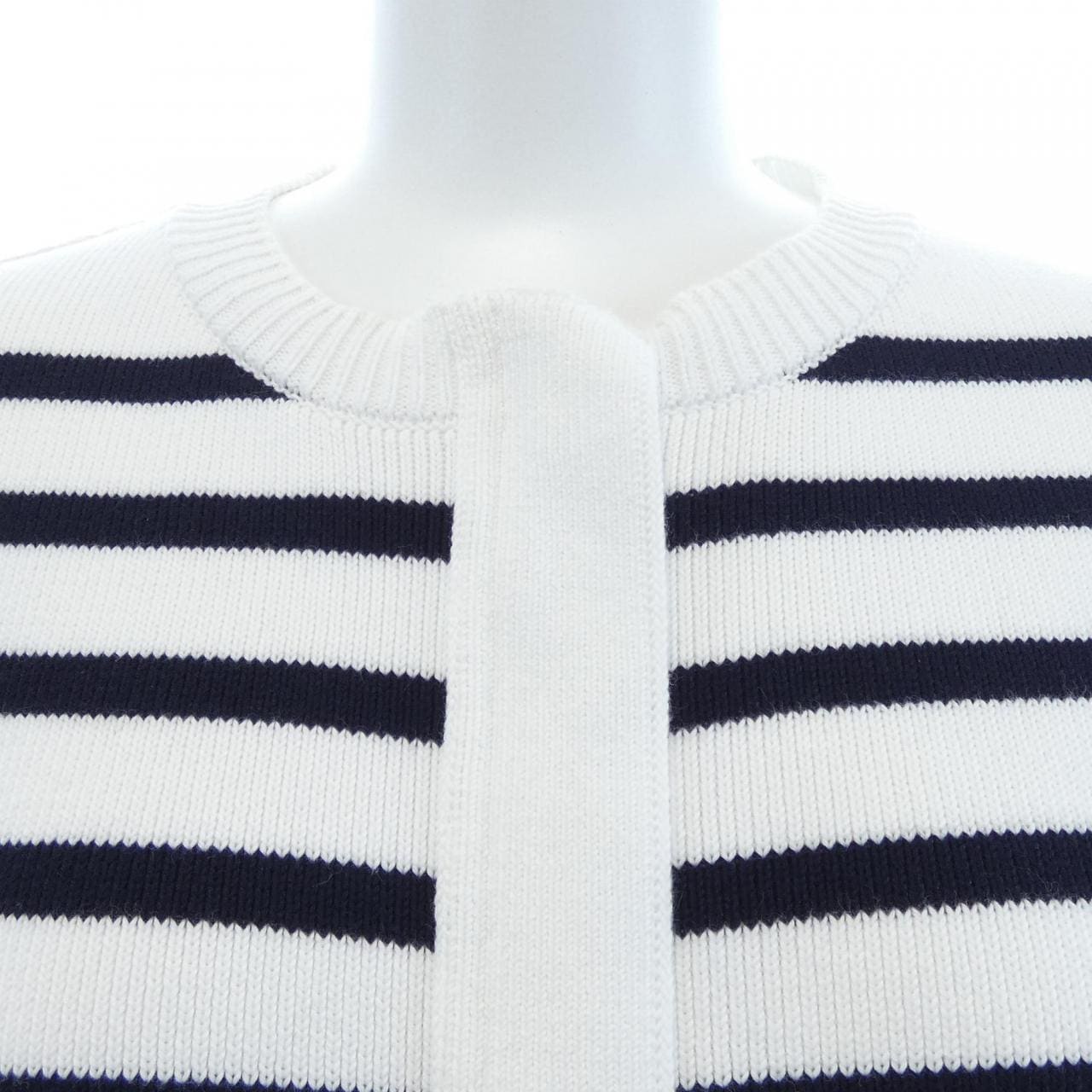 モンクレール MONCLER 10939B00016 ダウンジャケット