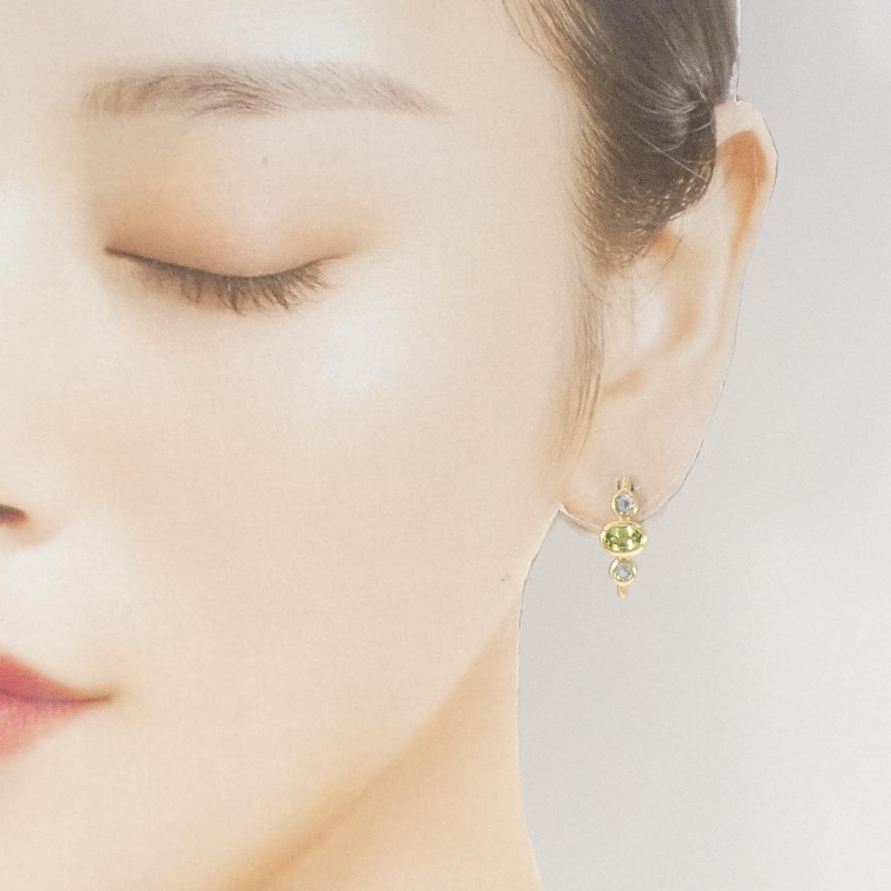 K18YG ペリドット ピアス
