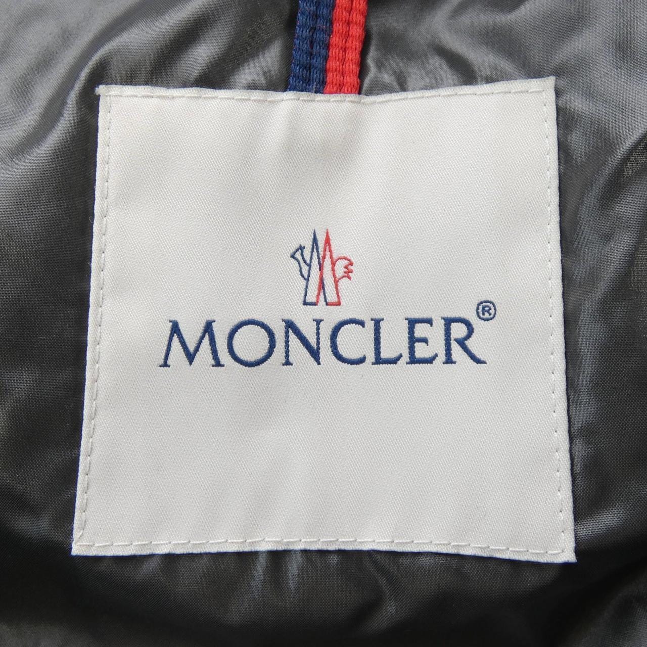 モンクレール MONCLER ダウンジャケット