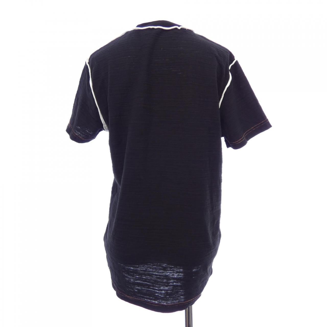 ディーゼル DIESEL Tシャツ