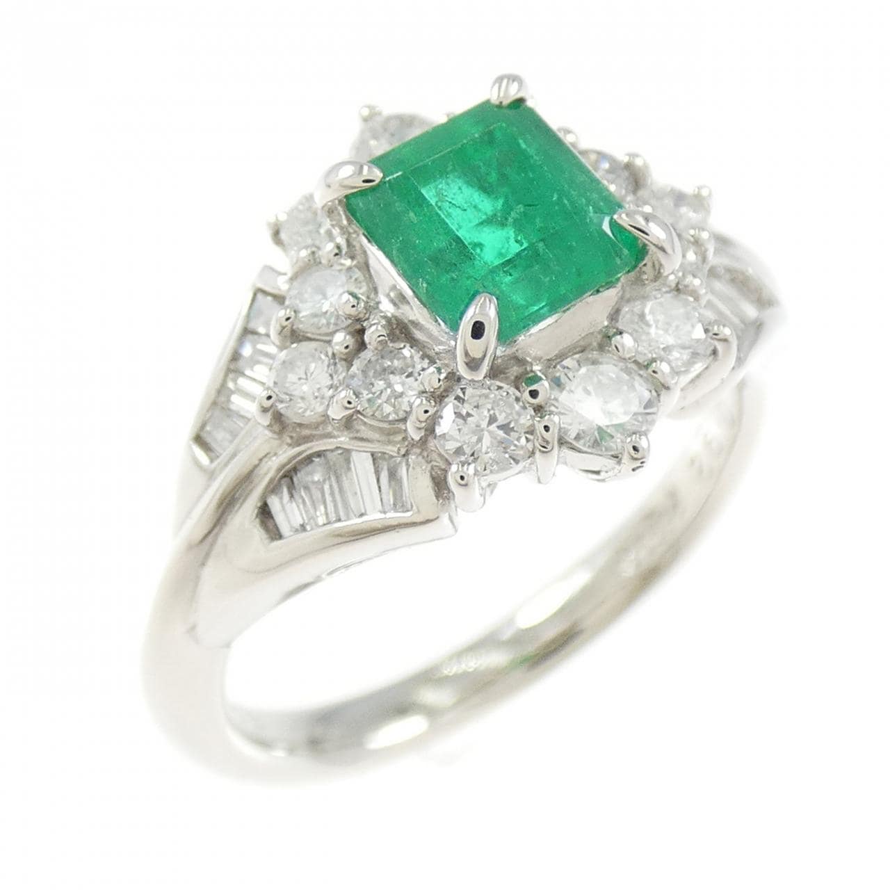 PT900 エメラルド リング 0.92CT