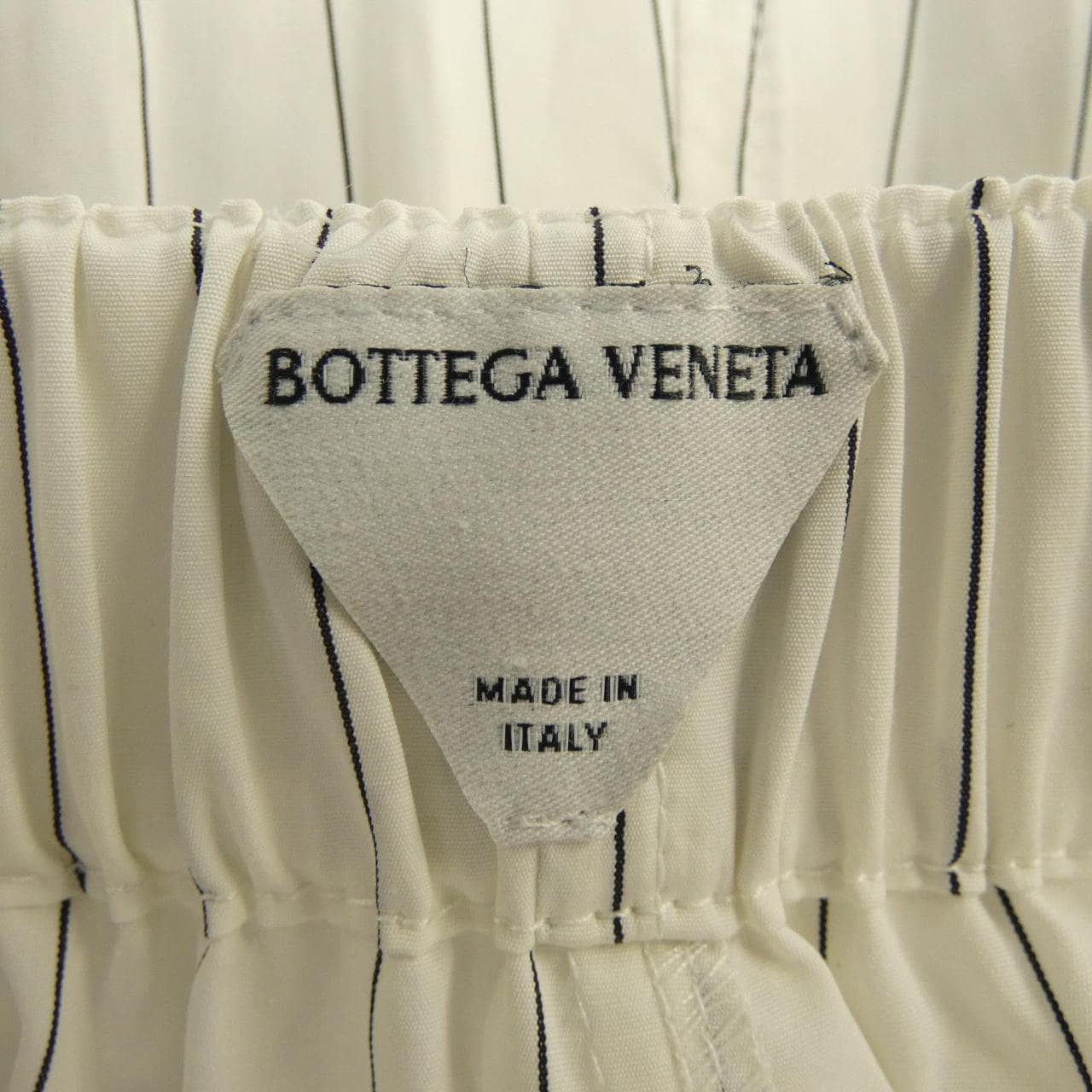 ボッテガヴェネタ BOTTEGA VENETA 761327 V2FE0 ショートパンツ