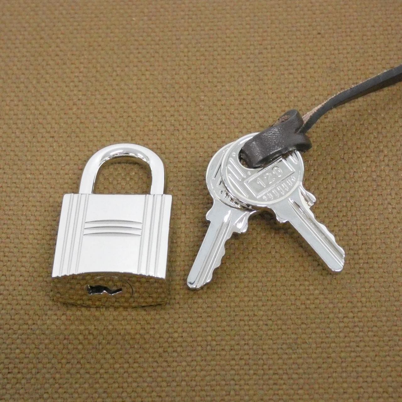 エルメス エールバッグ ジップ メッセンジャー 39cm 084489CK ショルダーバッグ