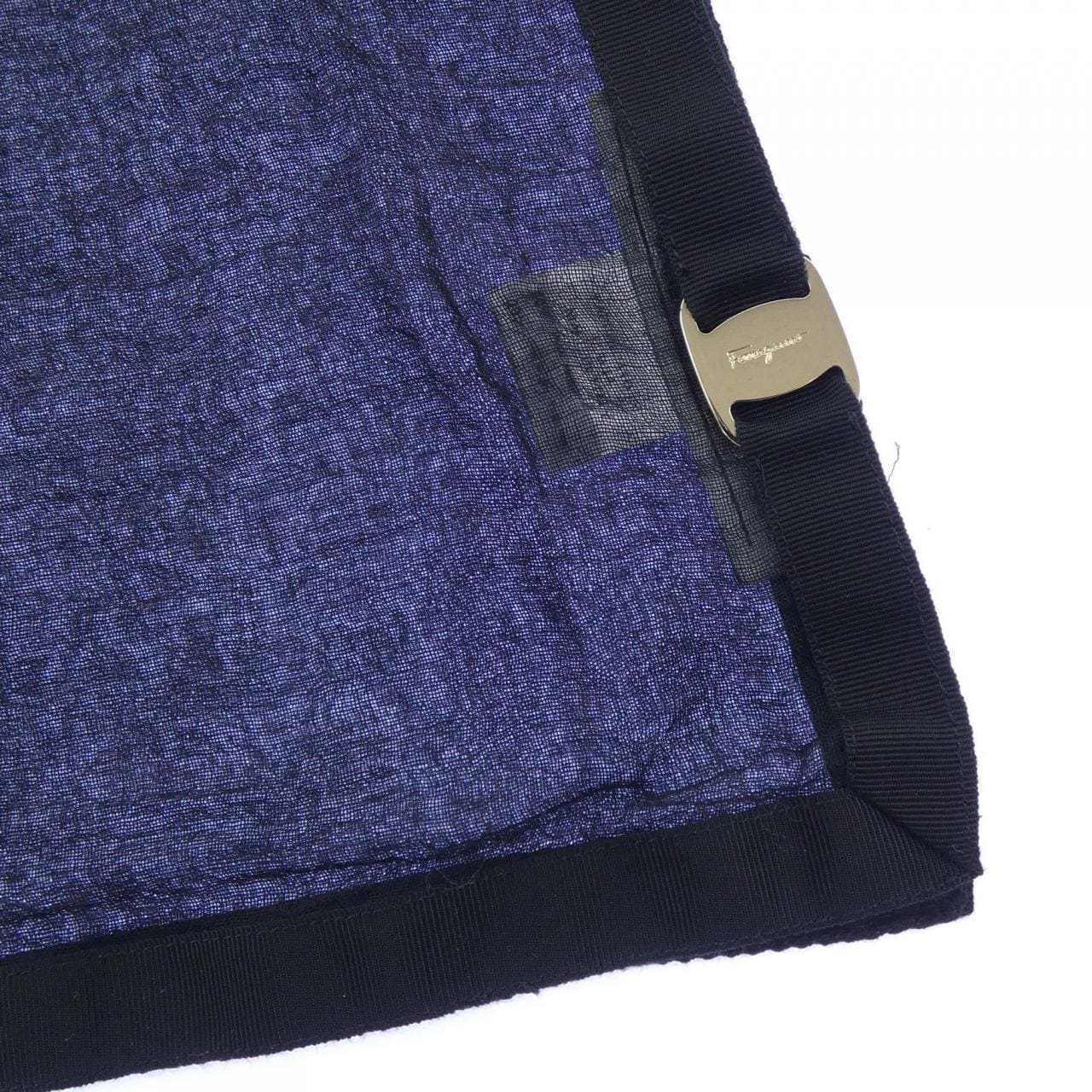 サルヴァトーレフェラガモ SALVATORE FERRAGAMO STOLE