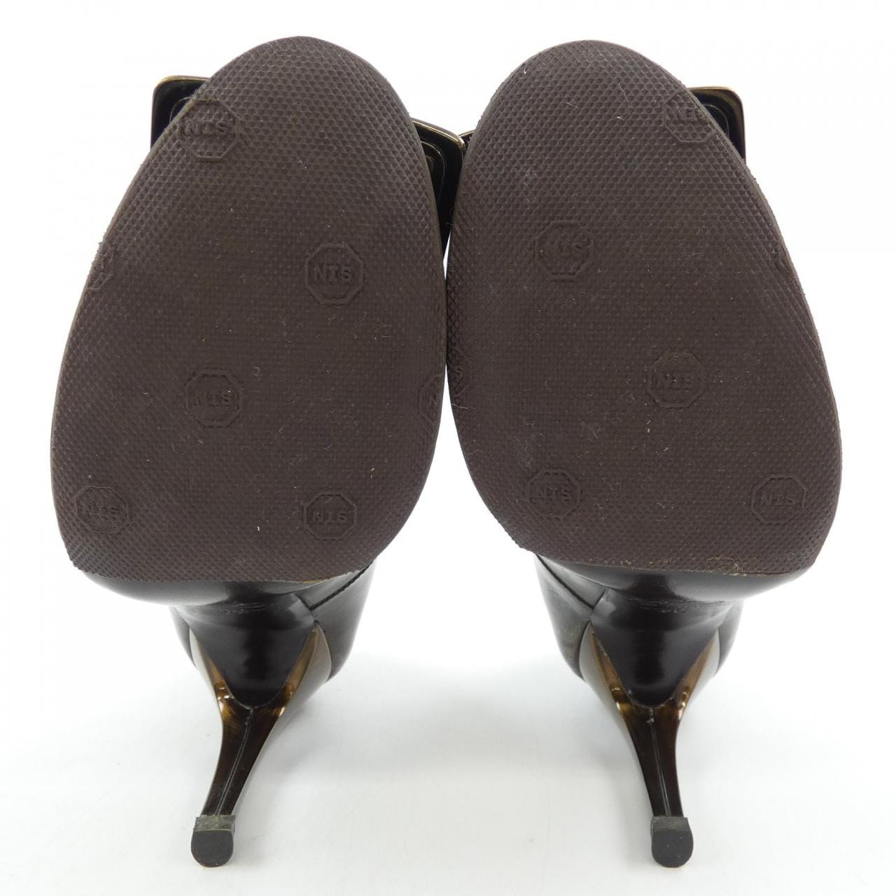 ロジェヴィヴィエ ROGER VIVIER パンプス