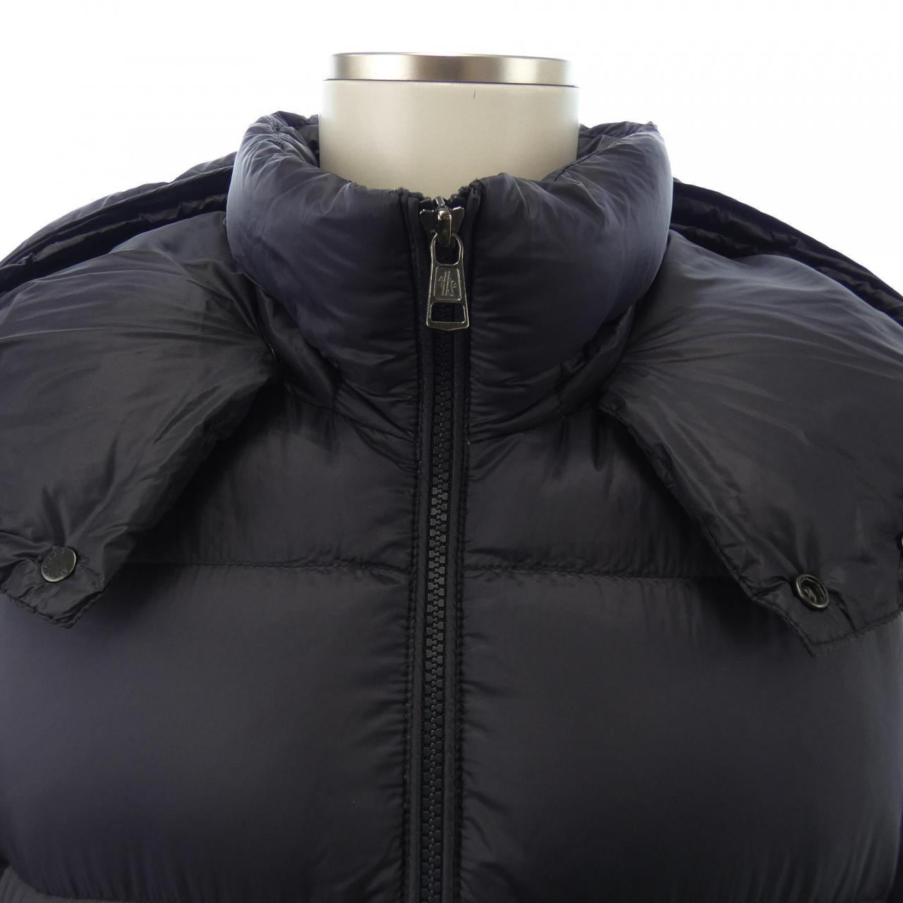 モンクレール MONCLER ダウンジャケット