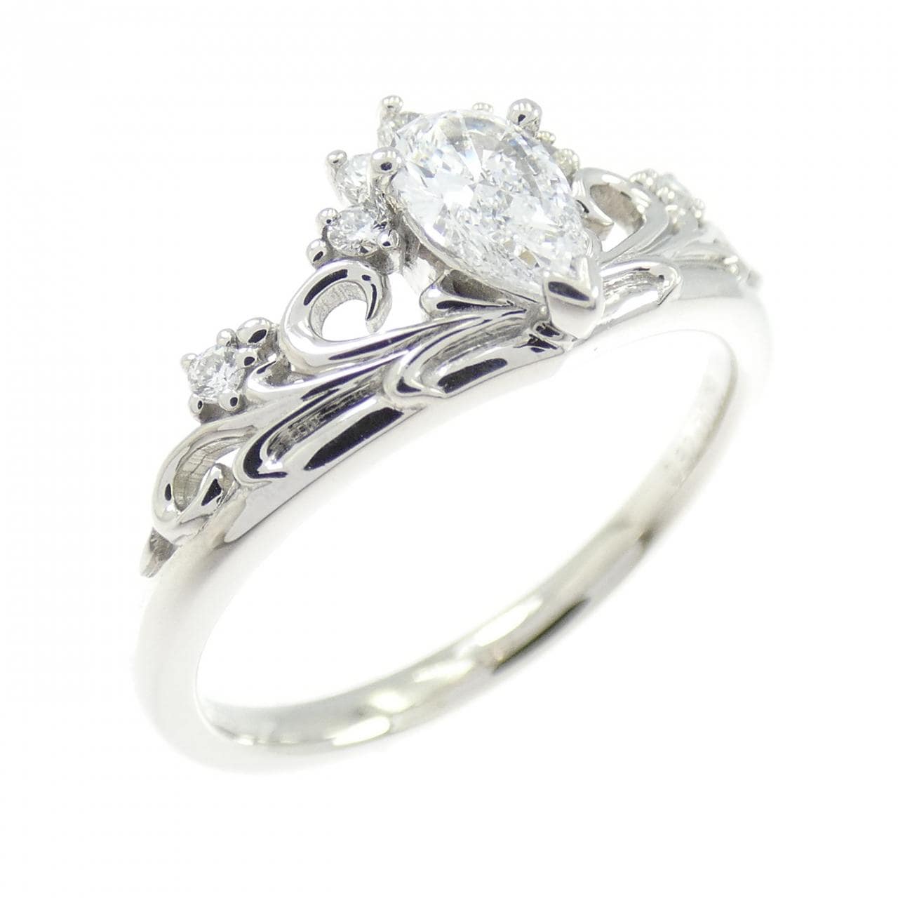 ジーエスティービー ダイヤモンド リング 0.32CT D VVS1 ペアシェイプ