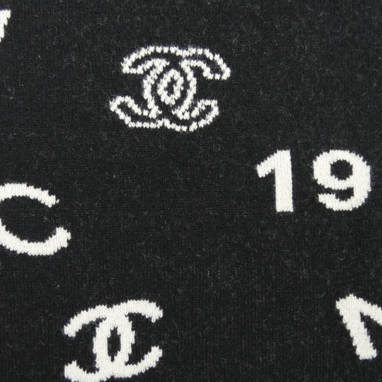シャネル CHANEL AA9262B13359 23A MUFFLER