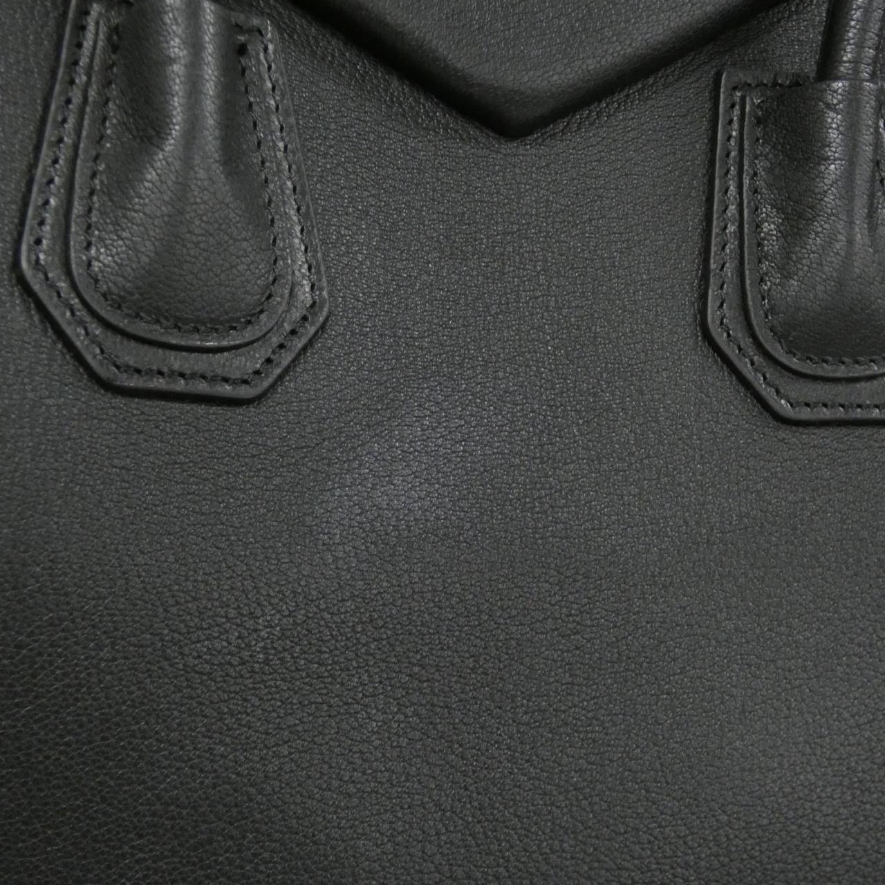 ジバンシー アンティゴナ ミディアム BB05118012 バッグ