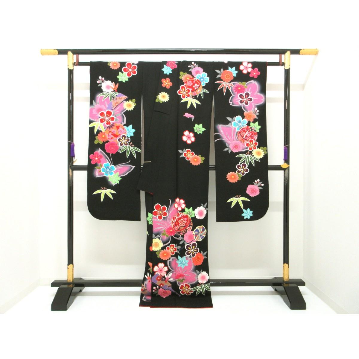 振袖　友禅加工刺繍入り
