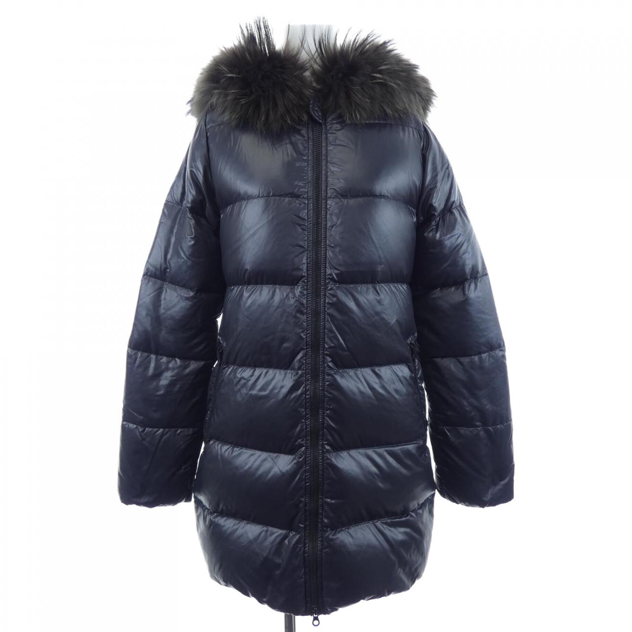 デュベティカ DUVETICA ダウンジャケット