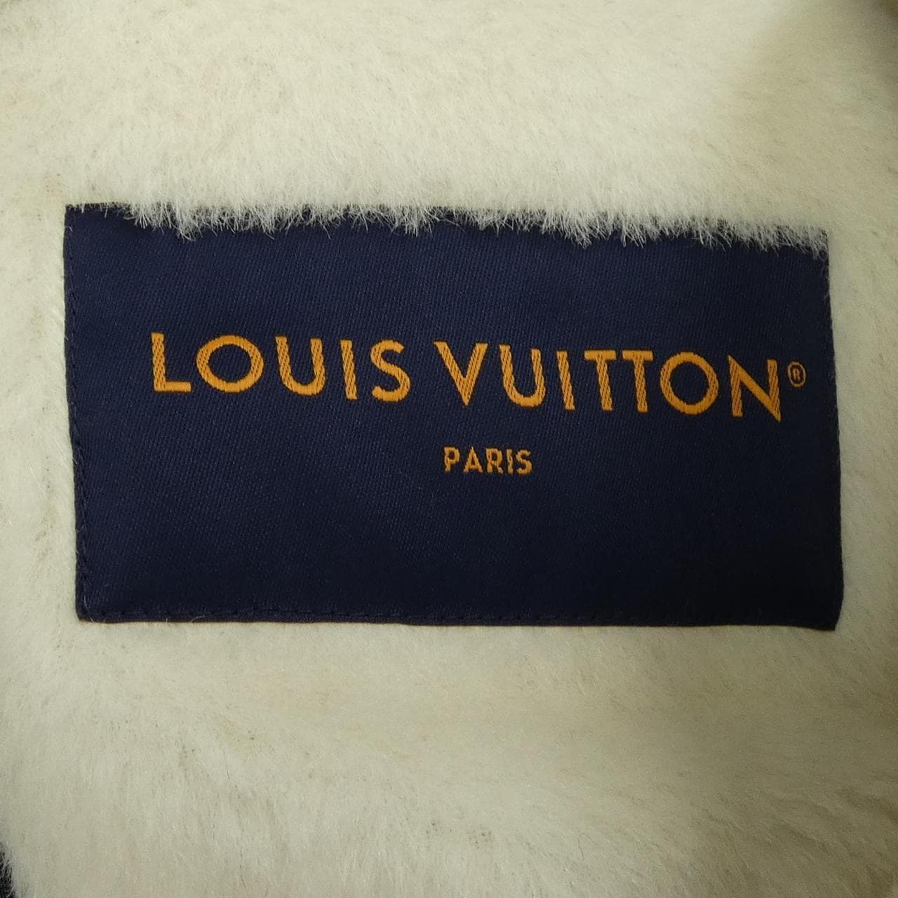 ルイヴィトン LOUIS VUITTON モノグラムダウンジャケット HSB37EQRS ブルゾン