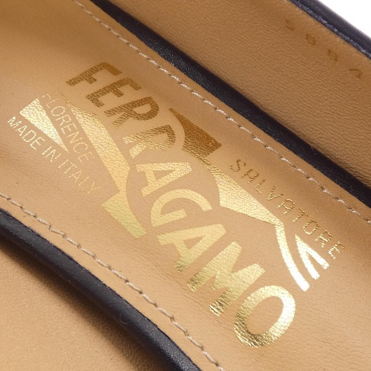 サルヴァトーレフェラガモ SALVATORE FERRAGAMO パンプス