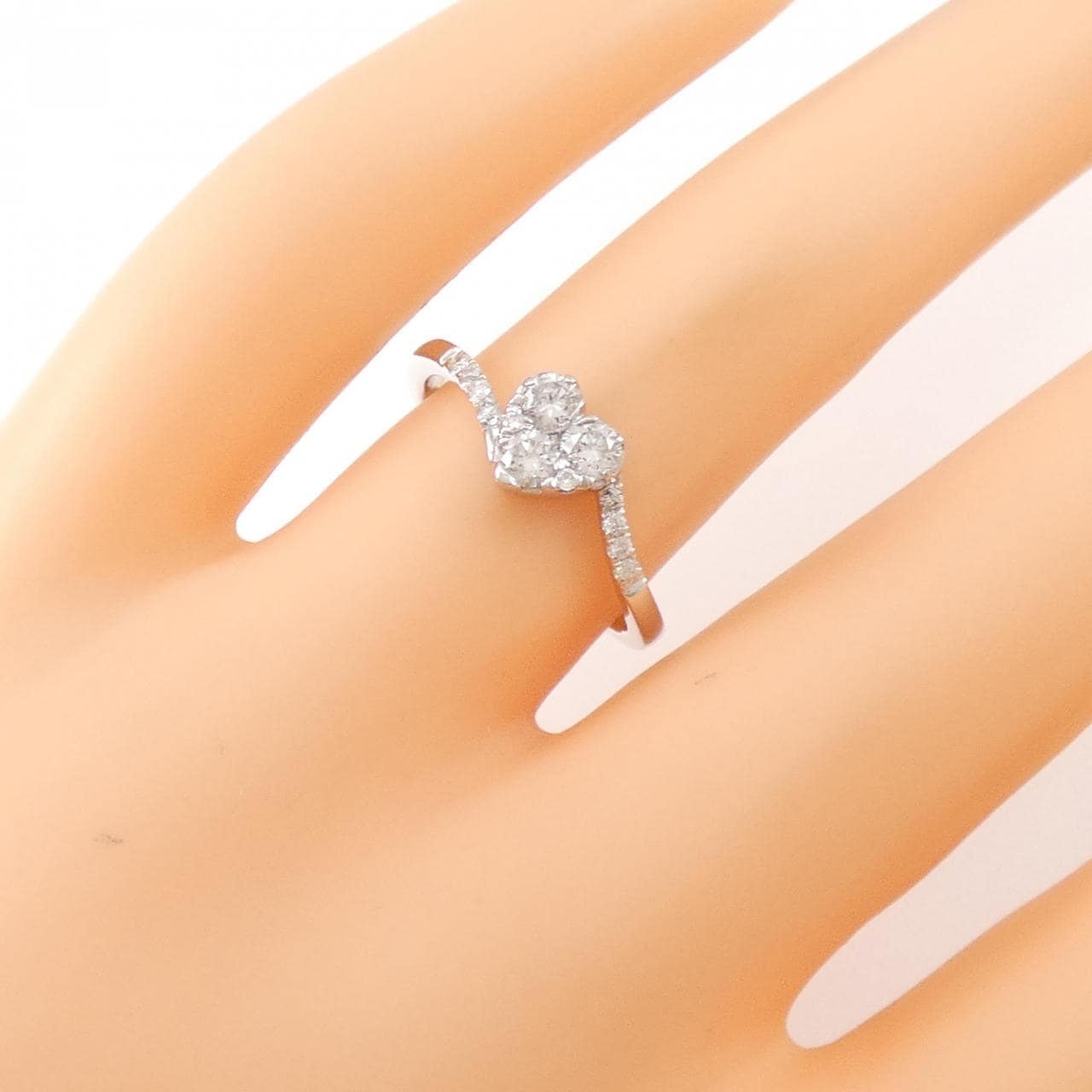 K18WG heart Diamond ring 0.35CT