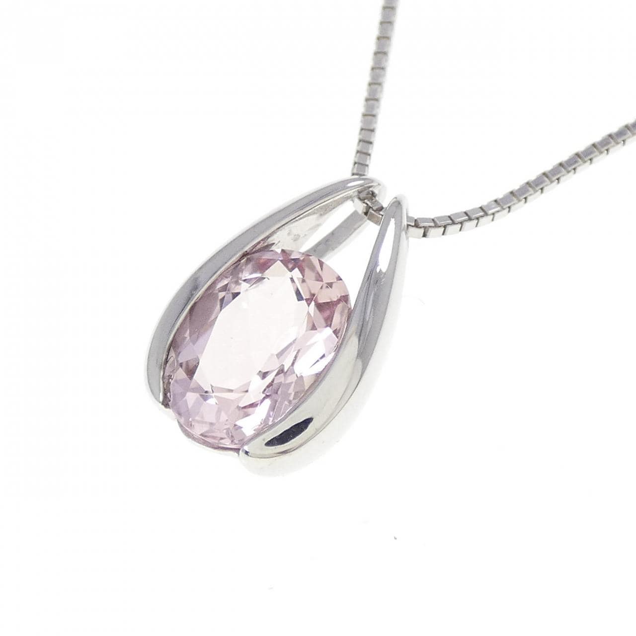 K18WG ベリル ネックレス 1.22CT